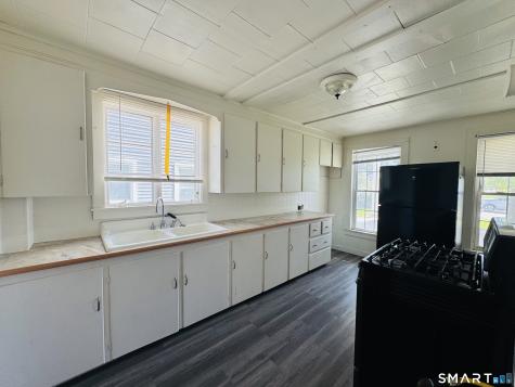 9 Providence Street Putnam CT 06260