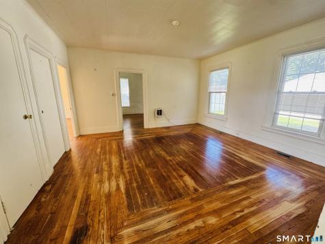 9 Providence Street Putnam CT 06260