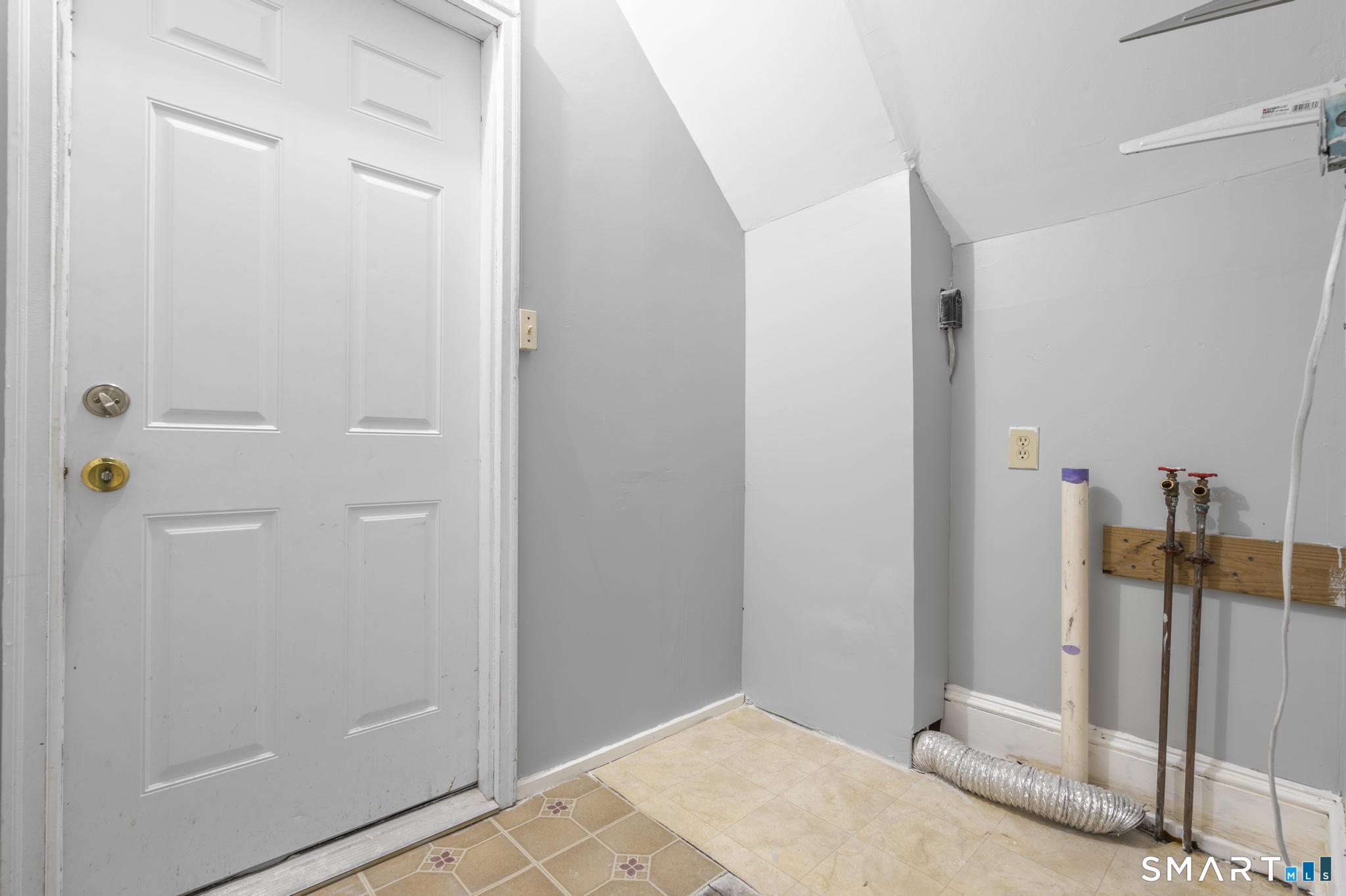 26 Rosemary Street New London CT 06320