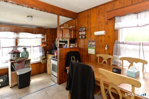 22 Church Street Seymour CT 06483
