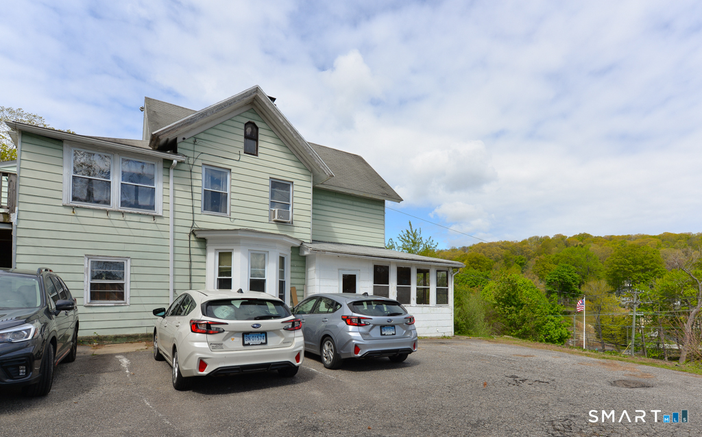 22 Church Street Seymour CT 06483
