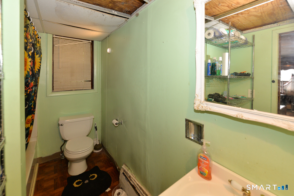 22 Church Street Seymour CT 06483