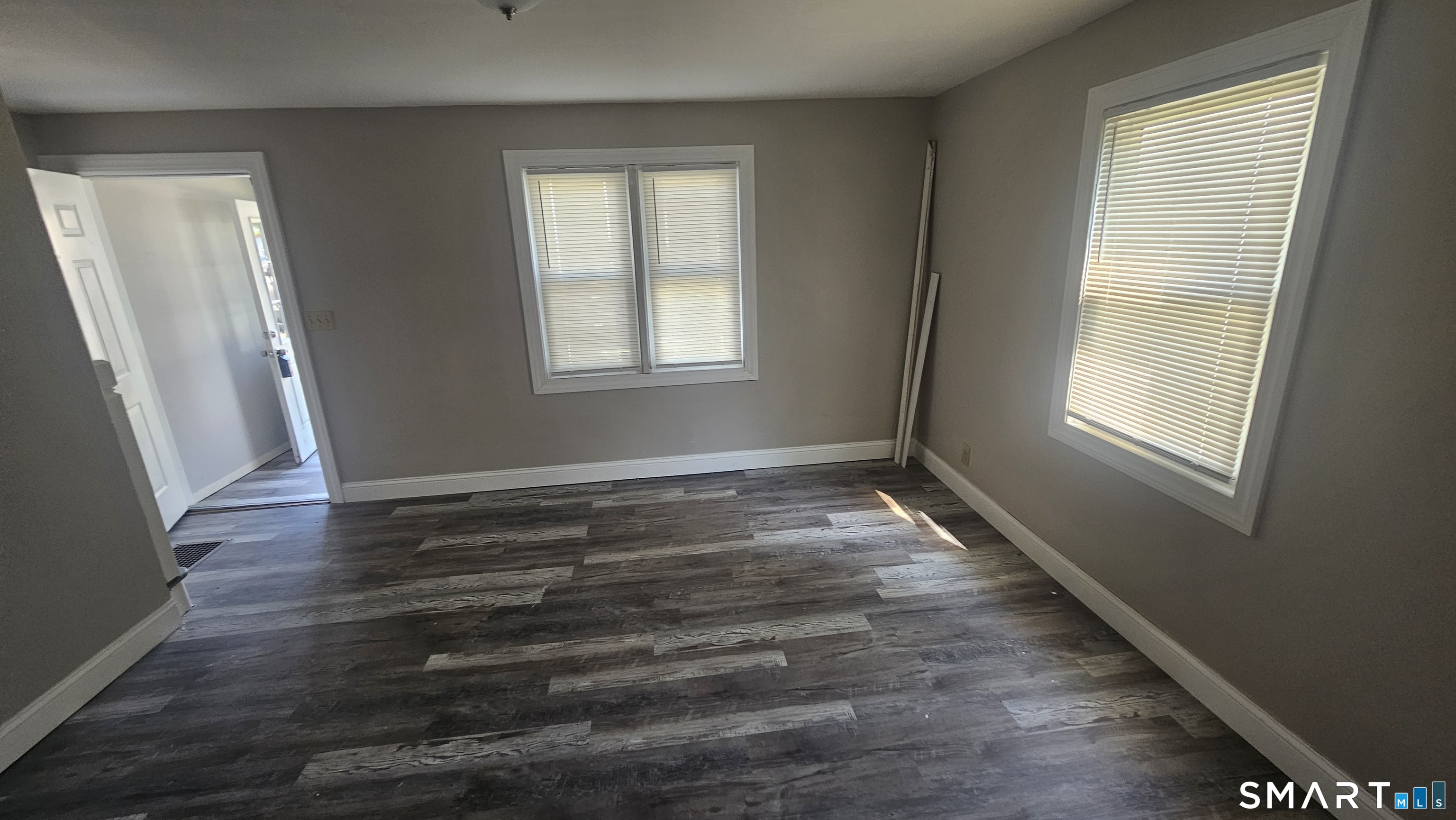 414-416 Pearl Harbor Street Bridgeport CT 06610