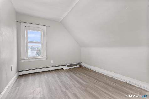 124 Cleveland Avenue Bridgeport CT 06605