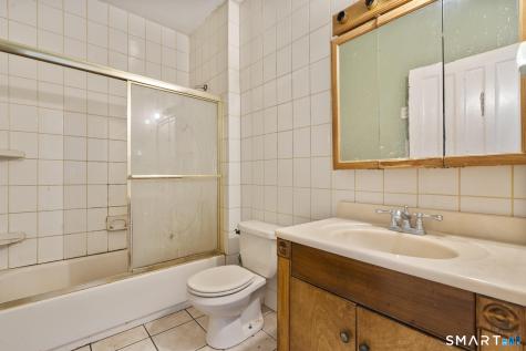 124 Cleveland Avenue Bridgeport CT 06605