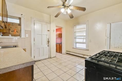 124 Cleveland Avenue Bridgeport CT 06605