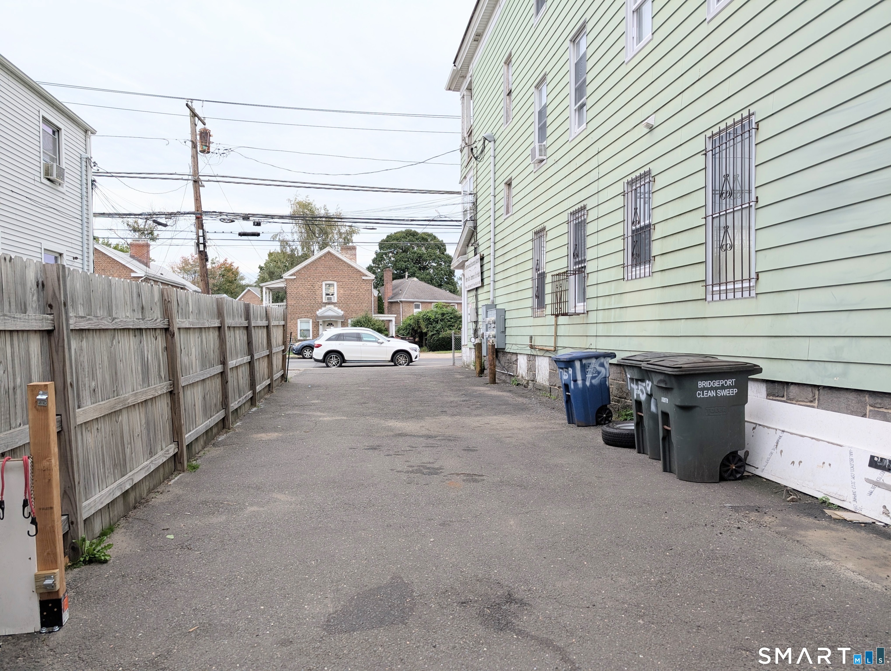 1757 East Main Street Bridgeport CT 06610