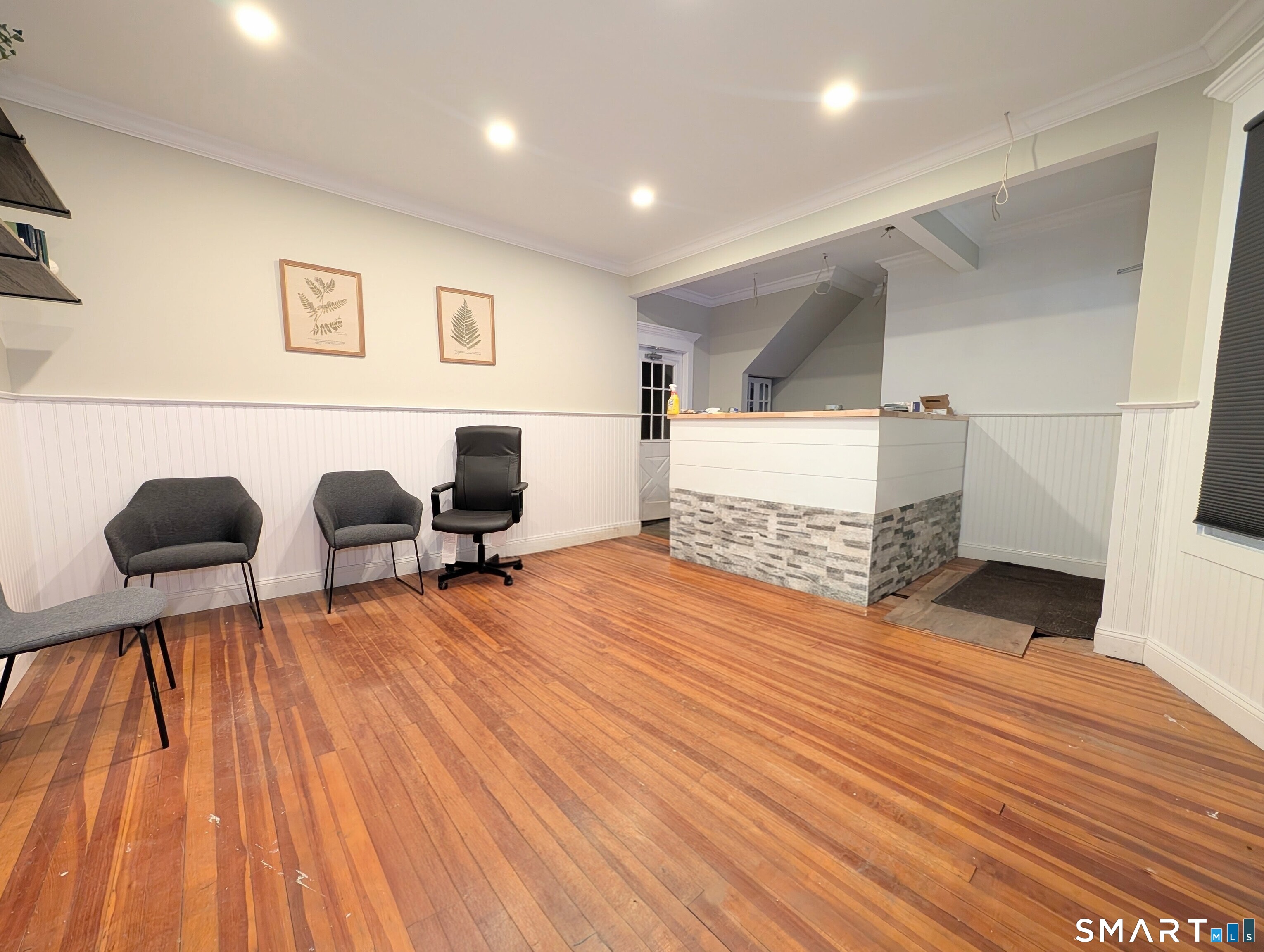 1757 East Main Street Bridgeport CT 06610