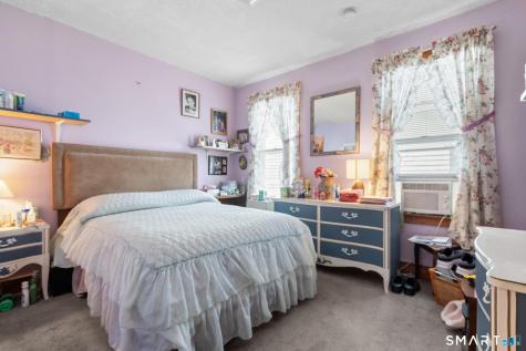 9 Hull Street Shelton CT 06484