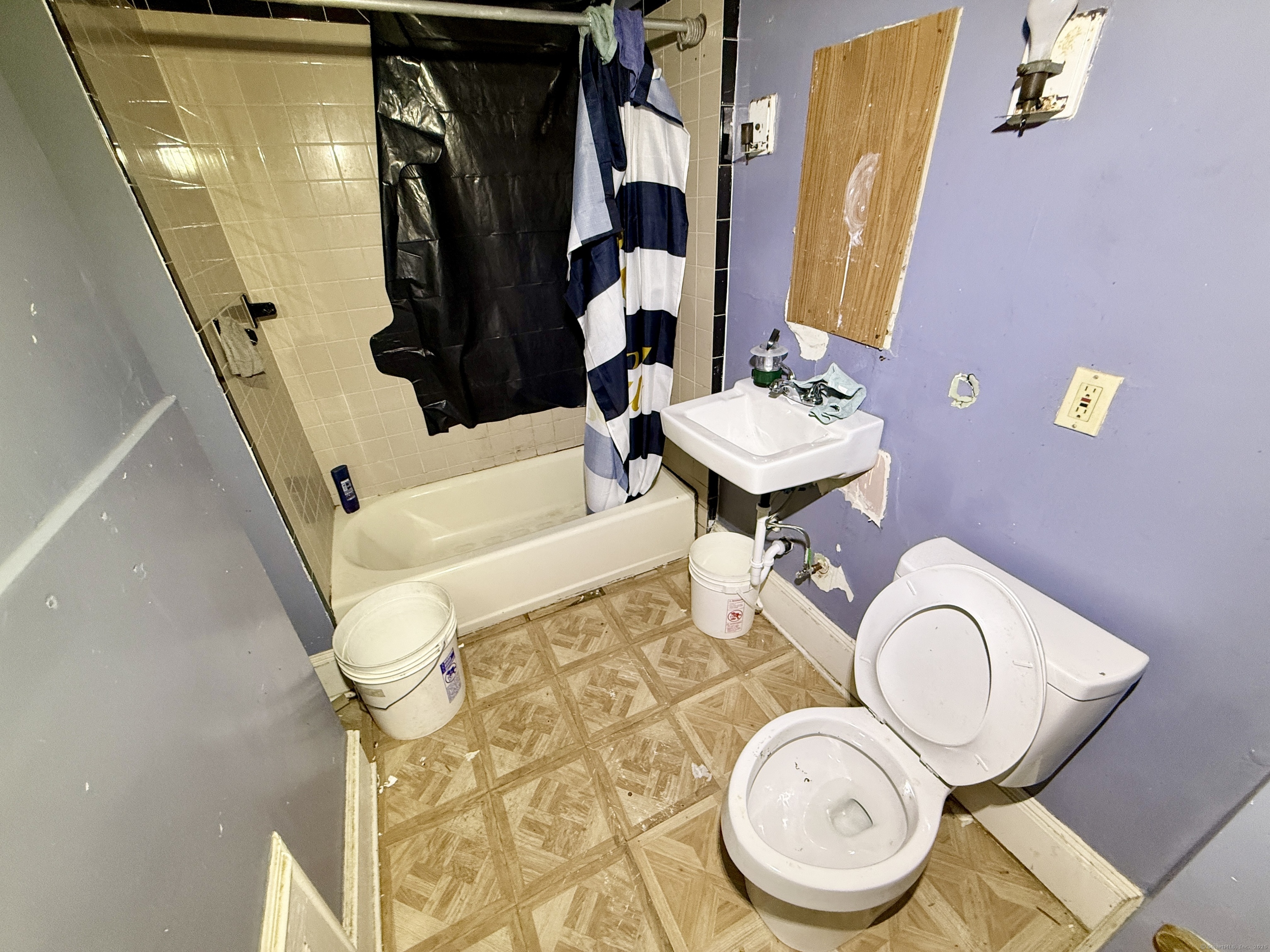 338 Sigourney Street Hartford CT 06112
