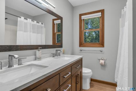 10 Clancy Road Branford CT 06405
