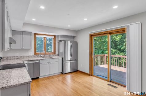 10 Clancy Road Branford CT 06405