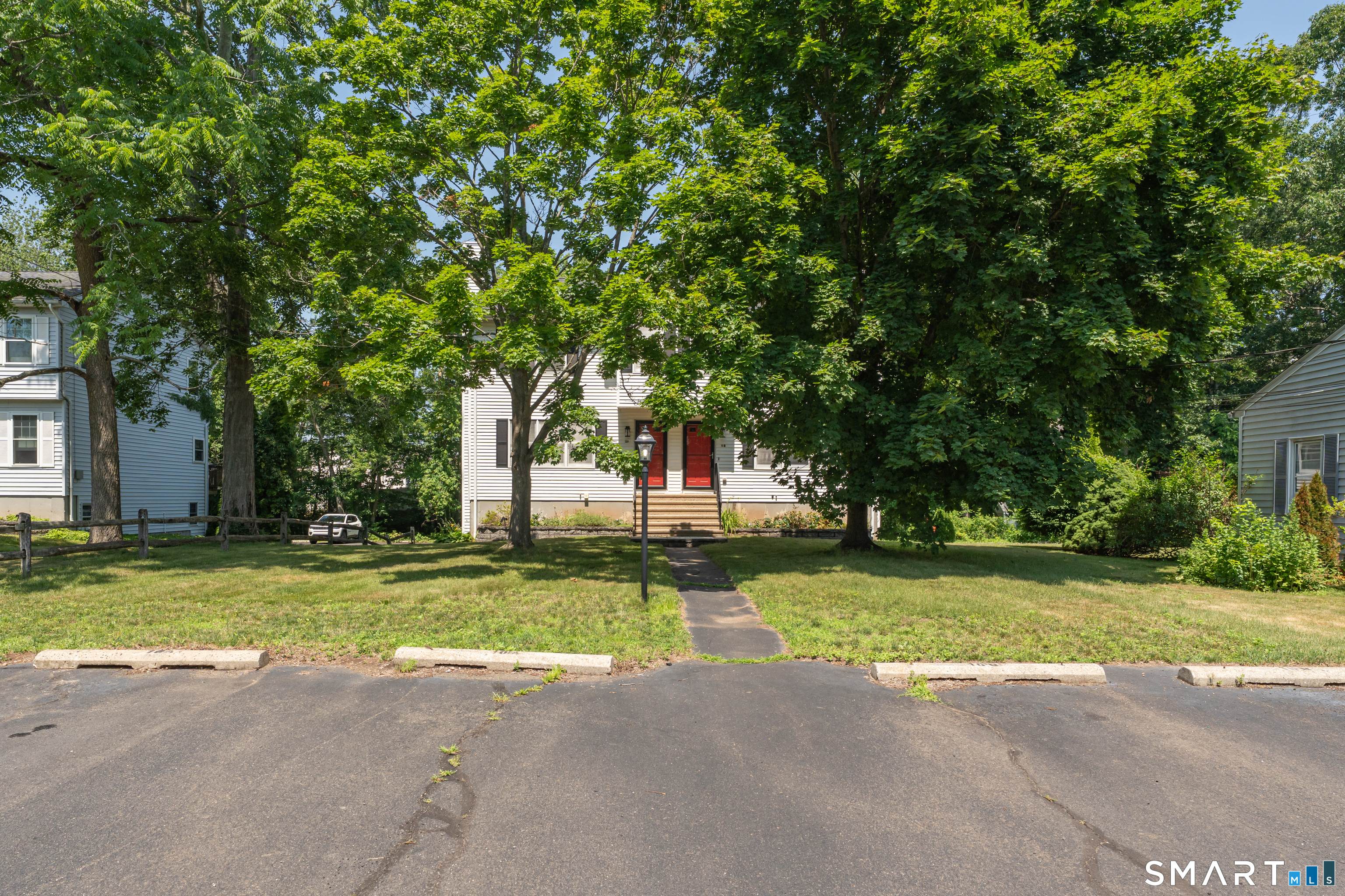 10 Clancy Road Branford CT 06405