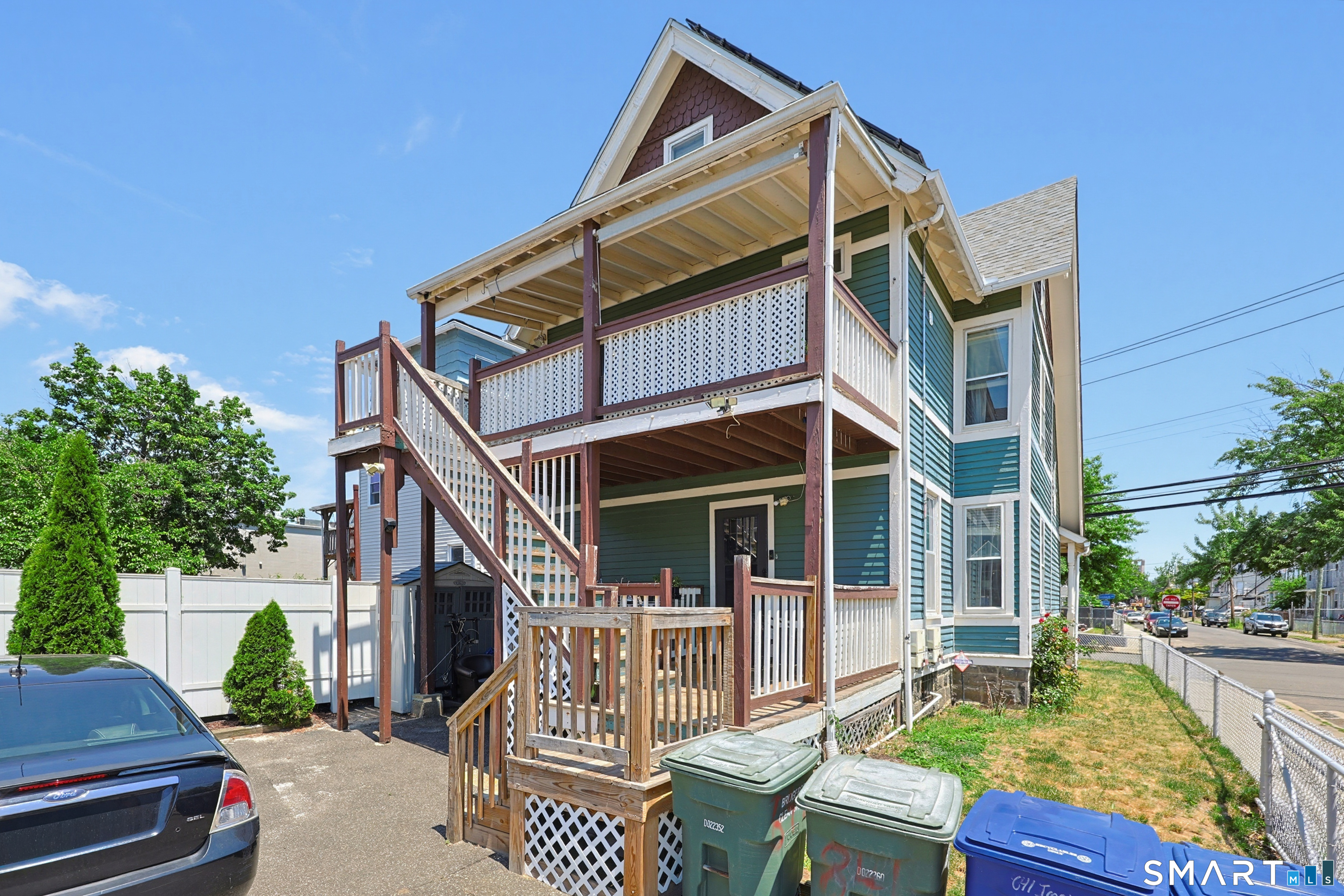 841 Iranistan Avenue Bridgeport CT 06604