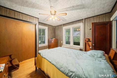 54 Beacon Manor Road Naugatuck CT 06770