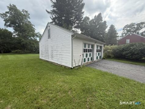 54 Beacon Manor Road Naugatuck CT 06770