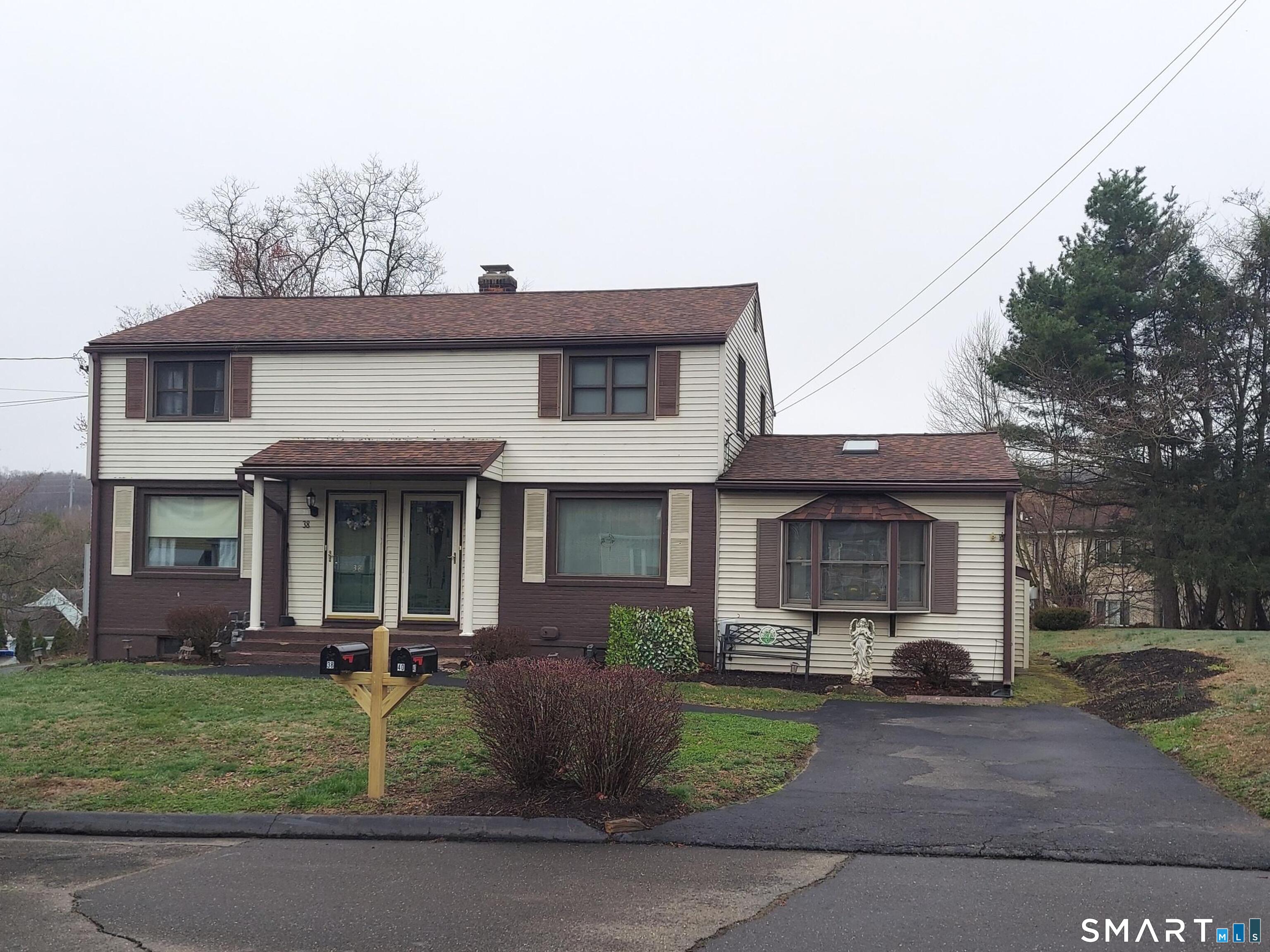 38-40 Lakeview Terrace Derby CT 06418
