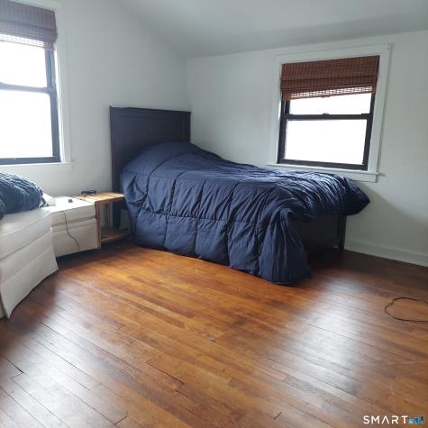 38-40 Lakeview Terrace Derby CT 06418