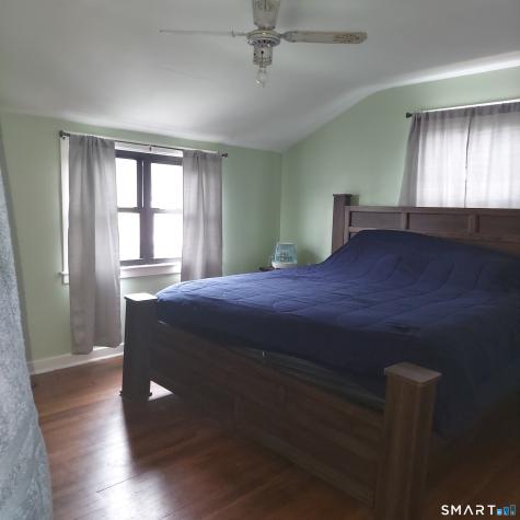38-40 Lakeview Terrace Derby CT 06418