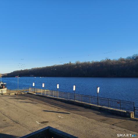 38-40 Lakeview Terrace Derby CT 06418