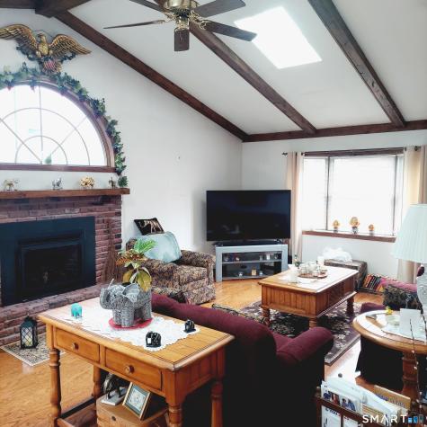 38-40 Lakeview Terrace Derby CT 06418