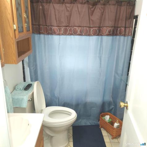 38-40 Lakeview Terrace Derby CT 06418