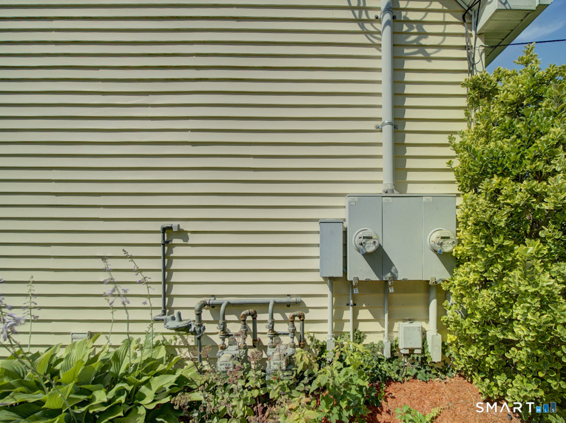 6 Mettler Street Woodbridge CT 06525