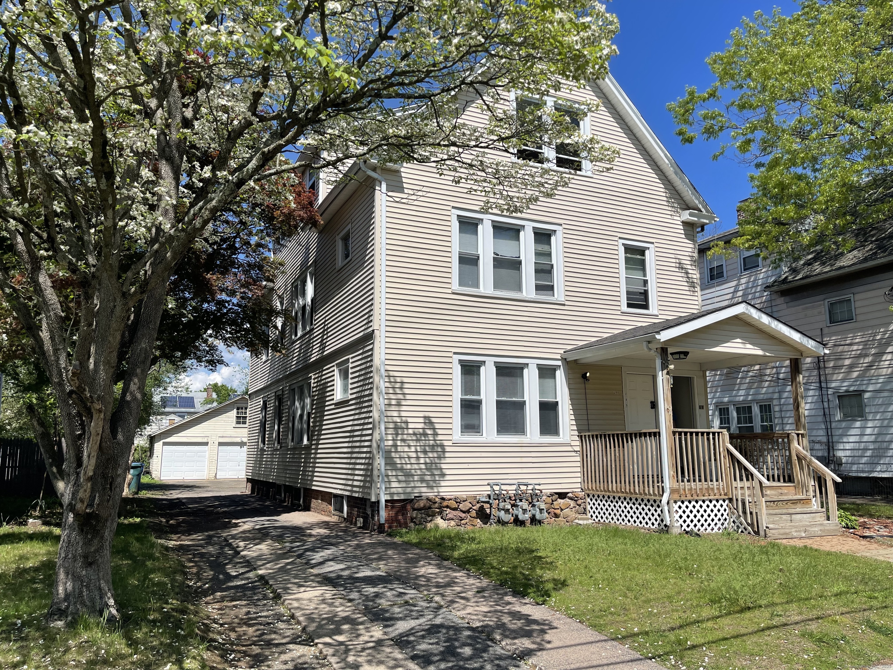 203 Helen Street Hamden CT 06514
