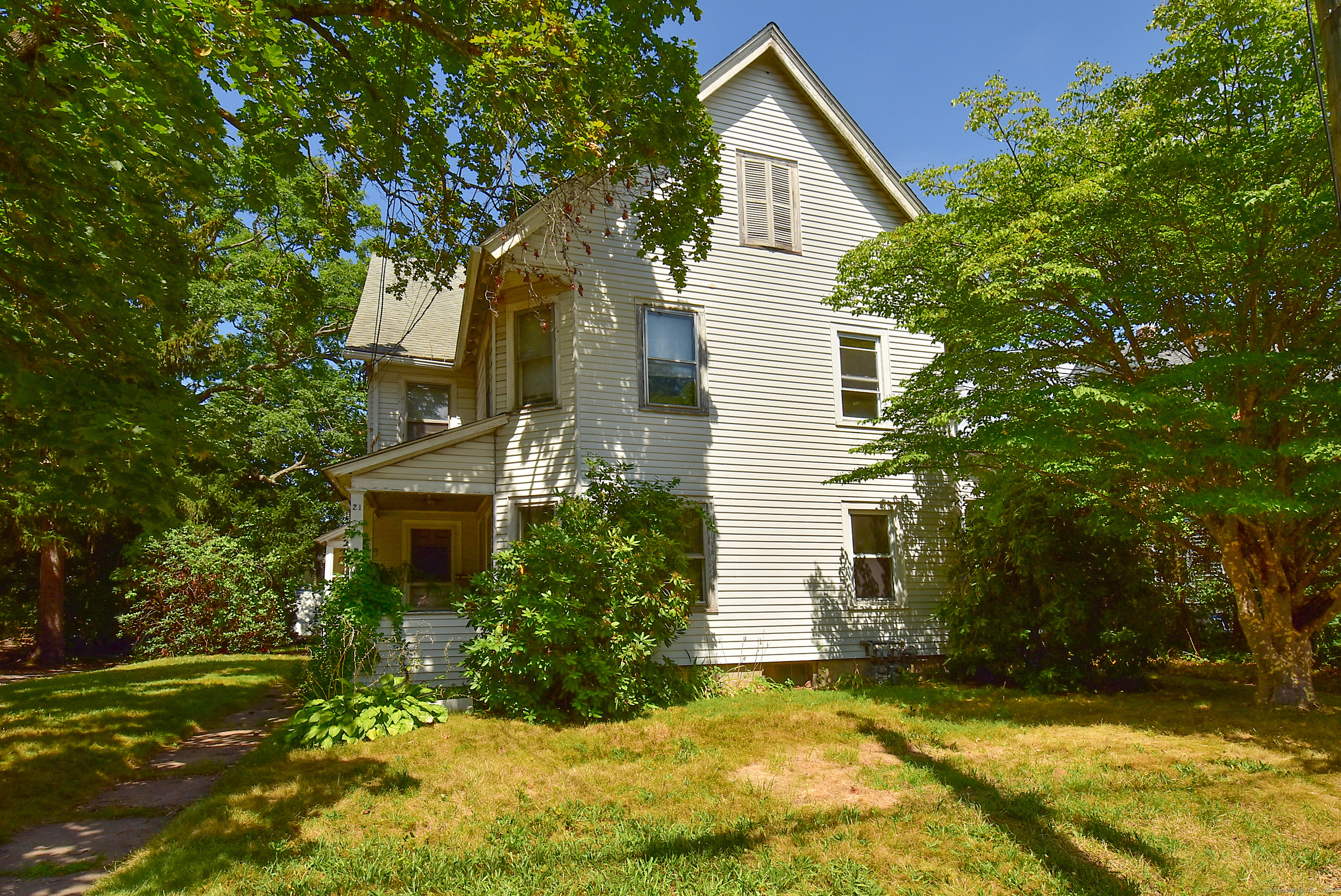 19 Russell Street Manchester CT 06040