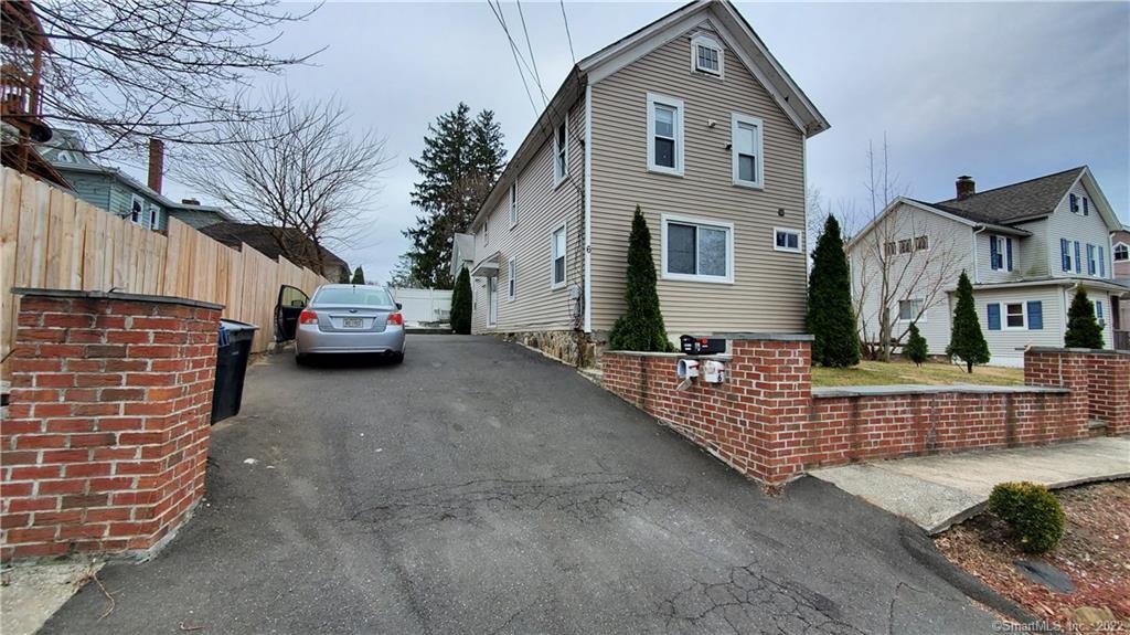 6 Quien Street Danbury CT 06810