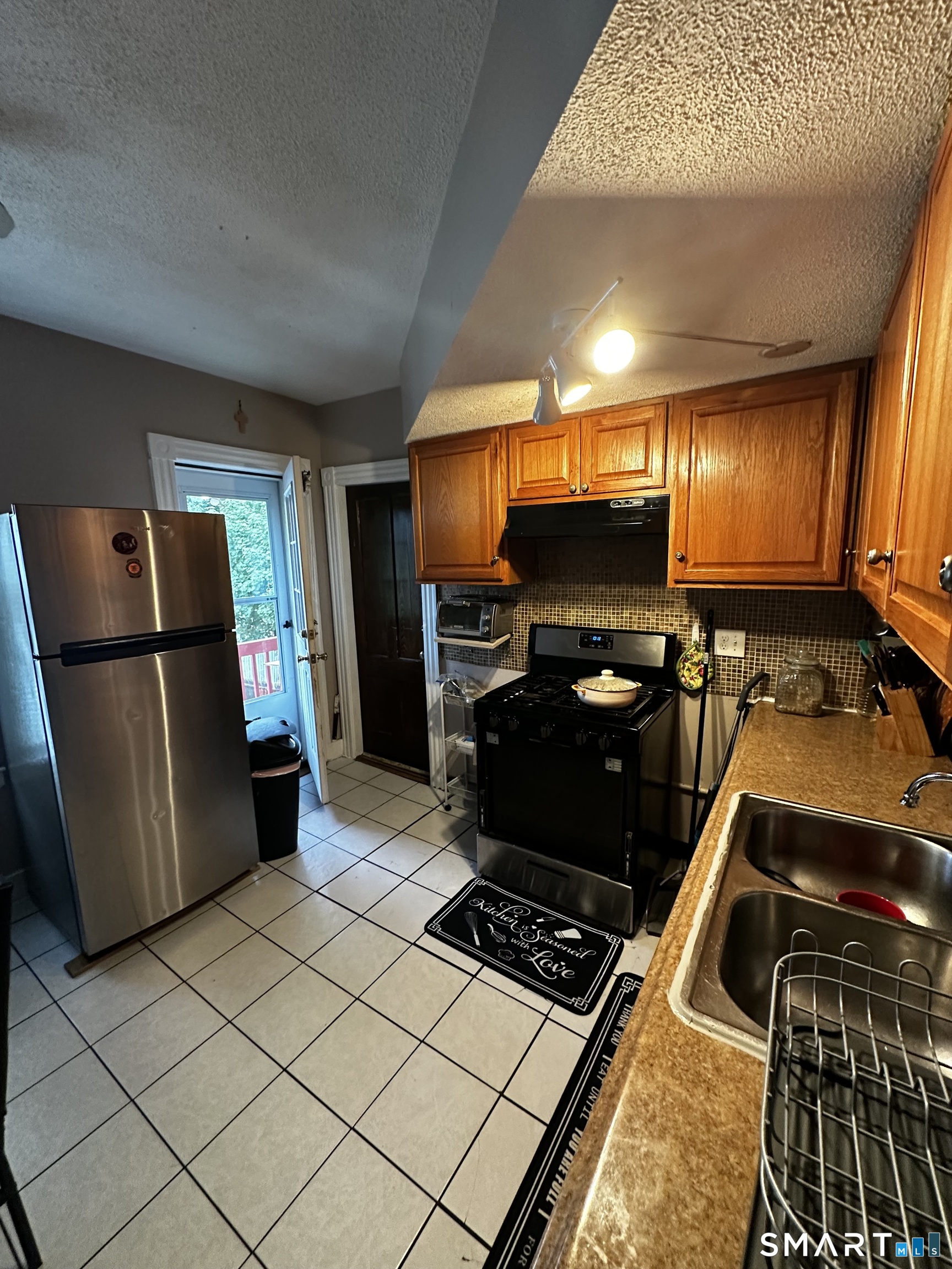 19-21 Warner Street Hartford CT 06114