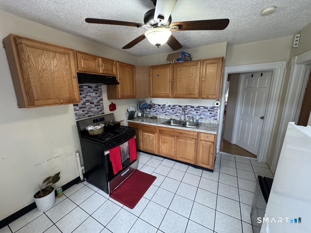 19-21 Warner Street Hartford CT 06114