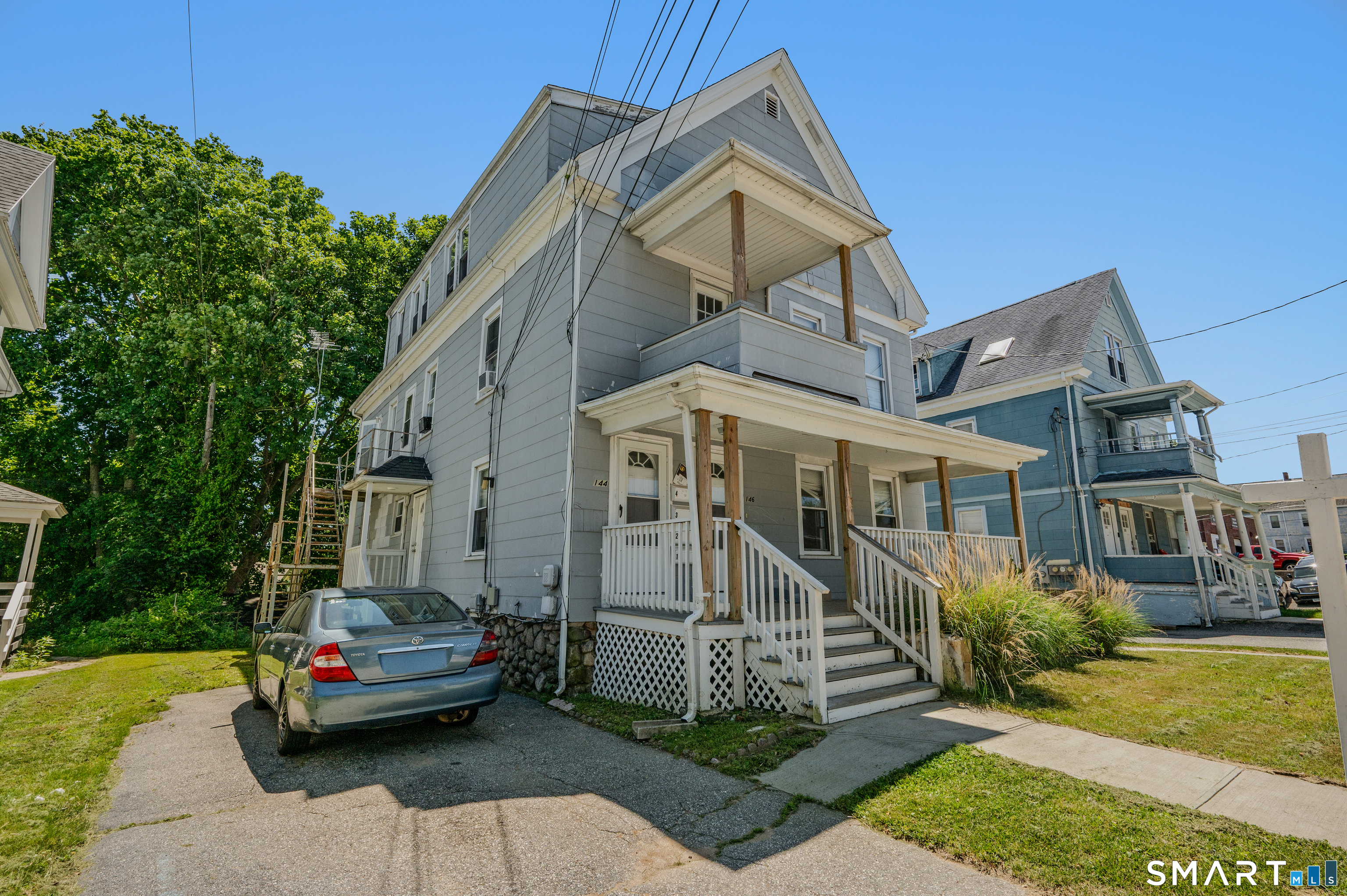 144 Montauk Avenue New London CT 06320