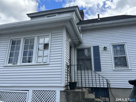 81 Robert Street Waterbury CT 06710