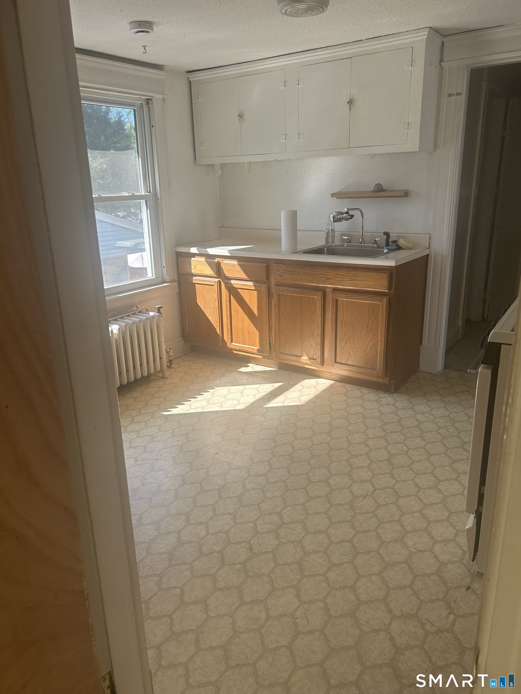 81 Robert Street Waterbury CT 06710