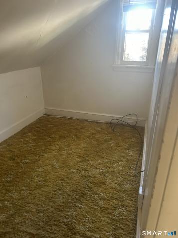 81 Robert Street Waterbury CT 06710