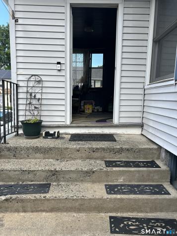 81 Robert Street Waterbury CT 06710