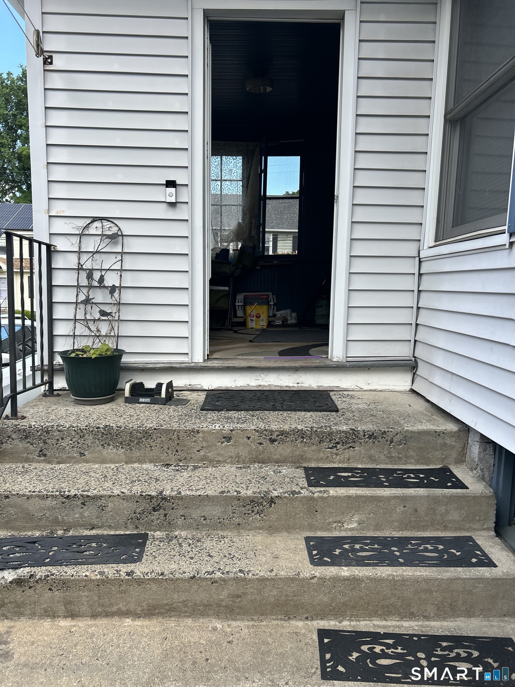81 Robert Street Waterbury CT 06710