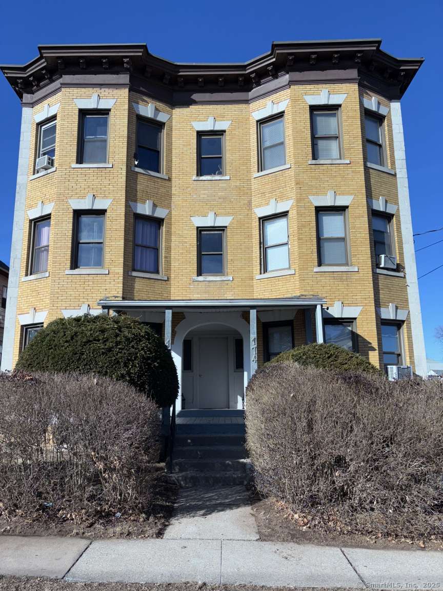 174-176 Standish Street Hartford CT 06114