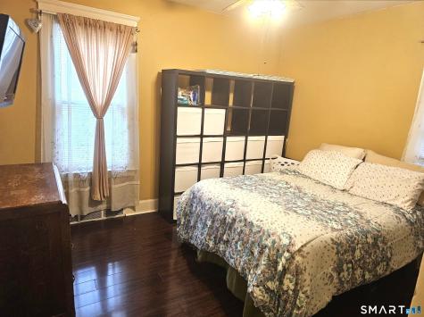 7 Downing Street New Haven CT 06513