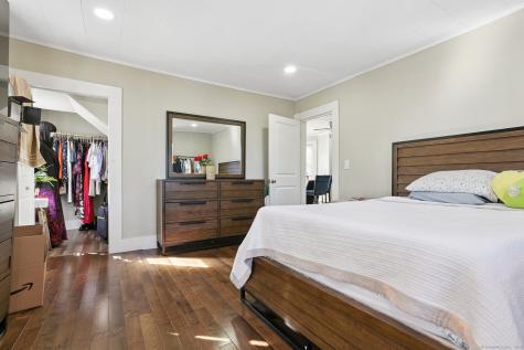 28 Farren Avenue New Haven CT 06513