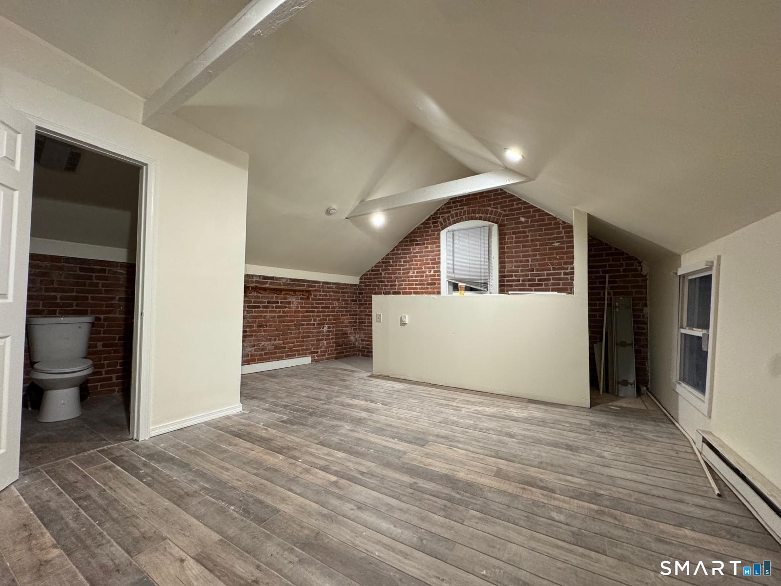 15 Summer Street Waterbury CT 06704