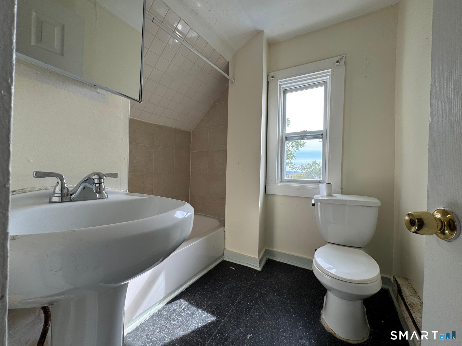 15 Summer Street Waterbury CT 06704