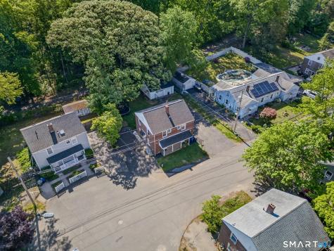 180 Dupont Place Bridgeport CT 06610