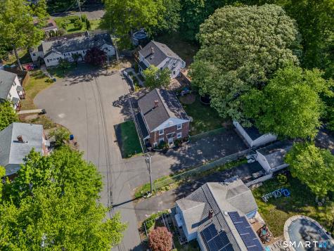 180 Dupont Place Bridgeport CT 06610