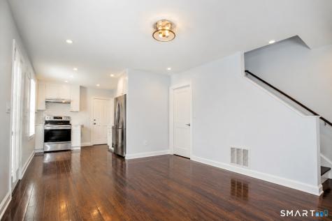 180 Dupont Place Bridgeport CT 06610