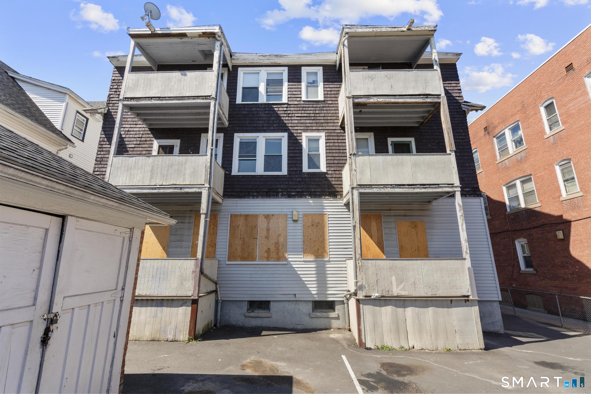 102 Rowe Avenue Hartford CT 06106