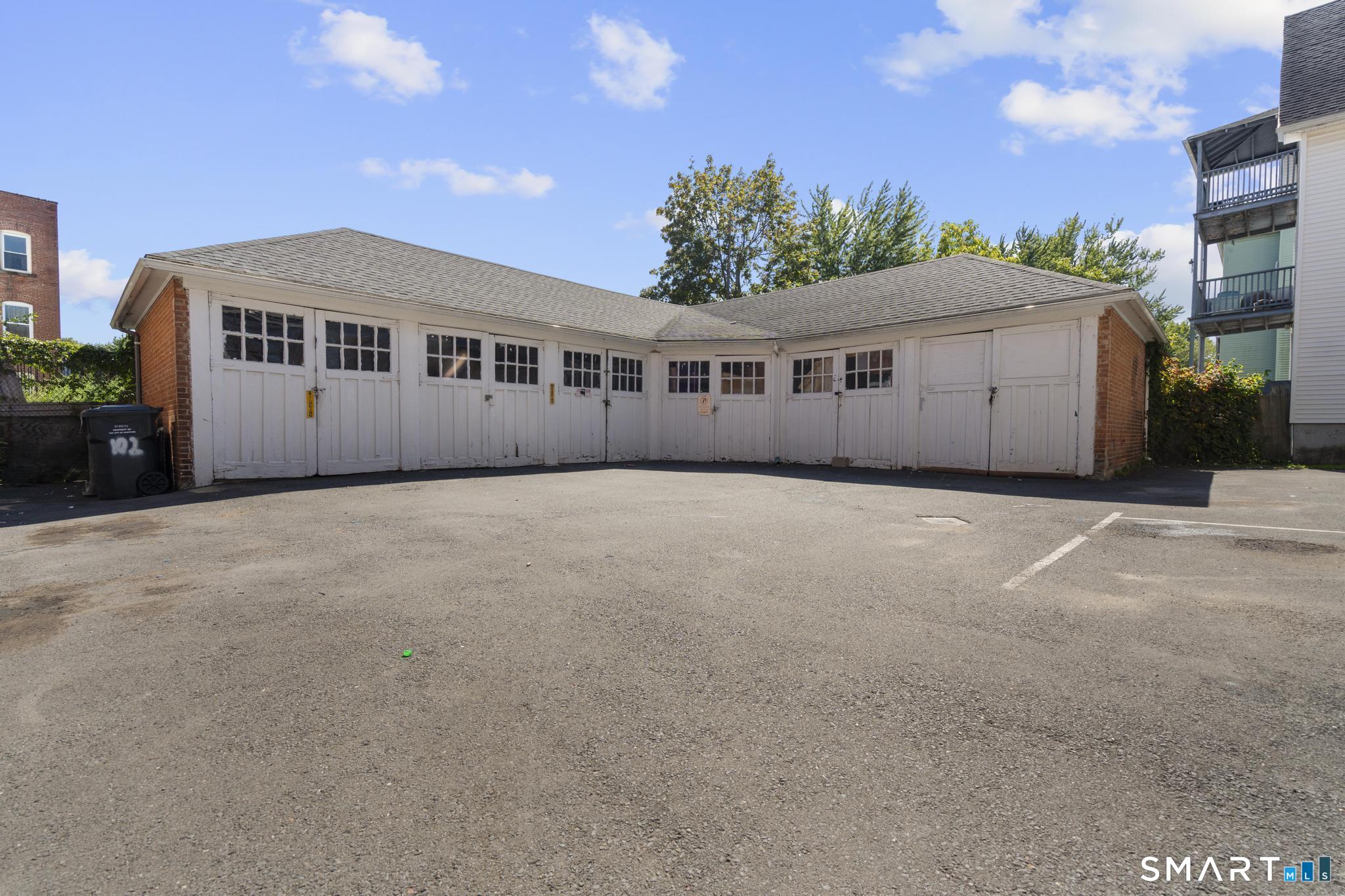 102 Rowe Avenue Hartford CT 06106