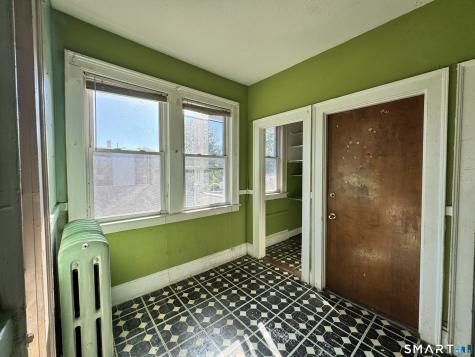 102 Rowe Avenue Hartford CT 06106