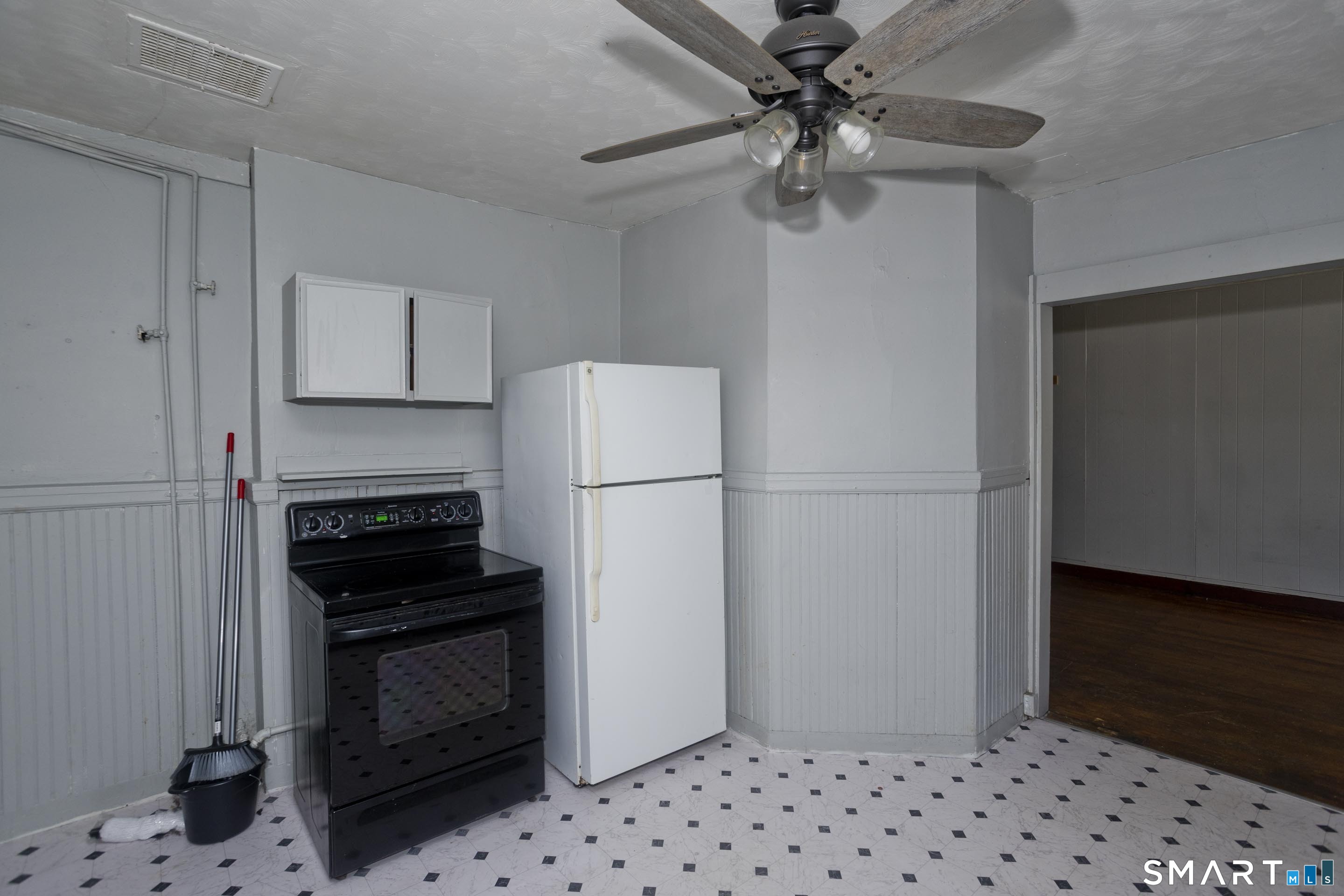 54 Hartford Avenue Enfield CT 06082